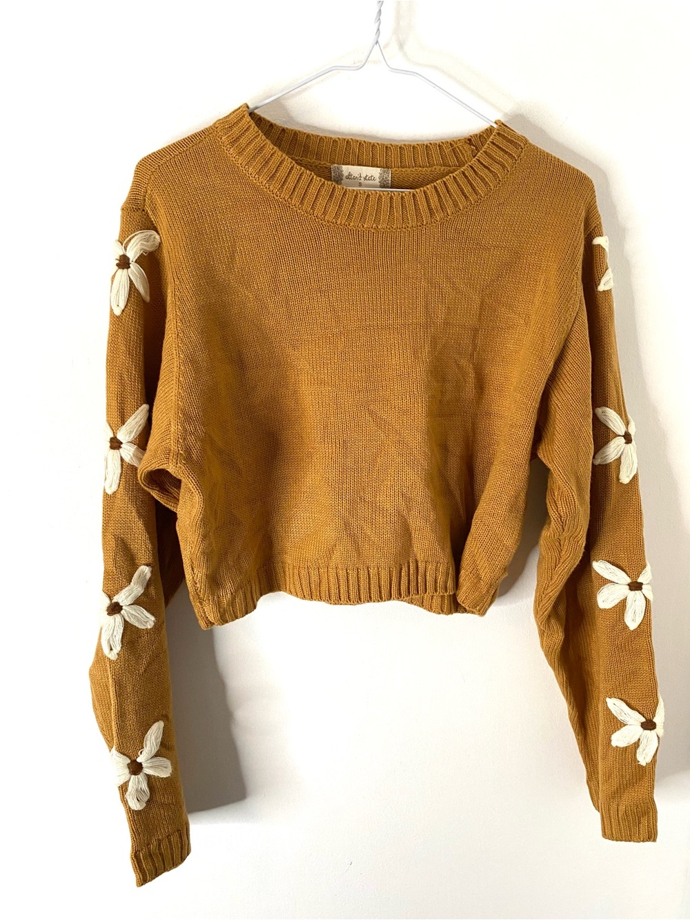 Altar’d State Camel Brown 3D Daisy Applique Wide Sleeve Cropped Sweater